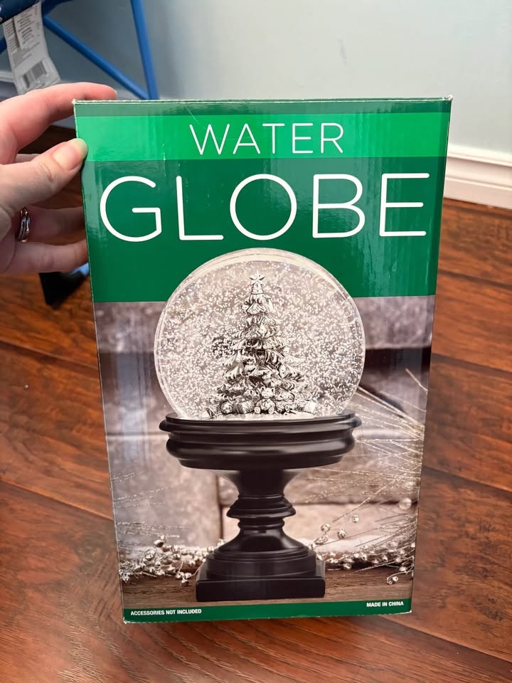 Christmas Tree Water Globe - photo 2