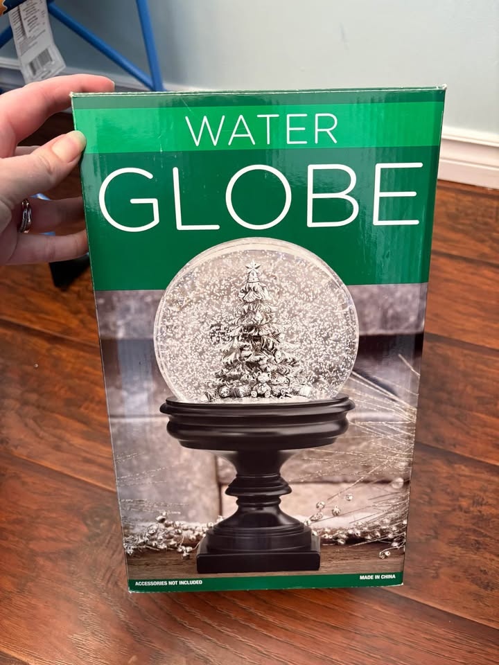 Christmas Tree Water Globe - photo 3