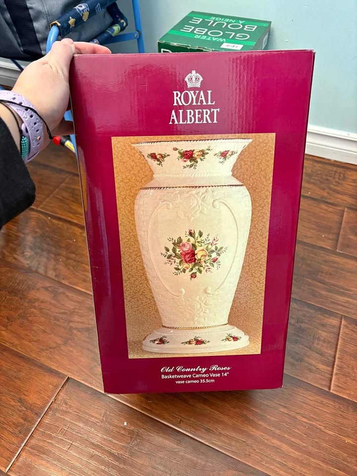 Royal Albert Vase *Brand New