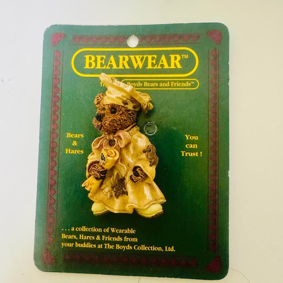 Graduation Figurine and Bearwear Plaque Set - photo 4