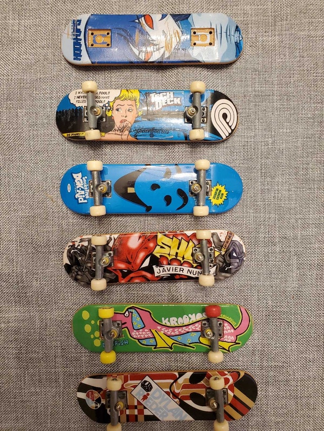 6 Tech Deck Finger Boards & Accessories