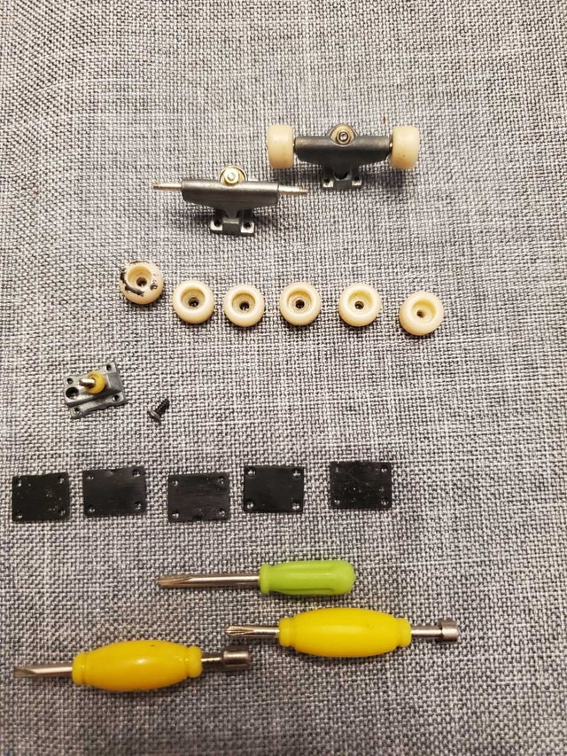 6 Tech Deck Finger Boards & Accessories - photo 5