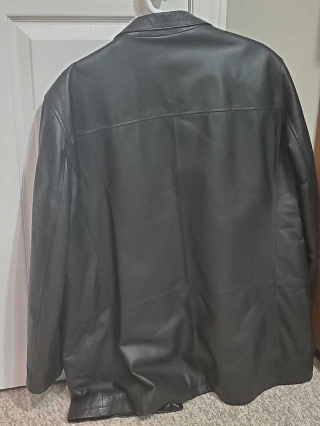 Men's Size M Black Danier Leather Coat w/ removable liner - photo 2