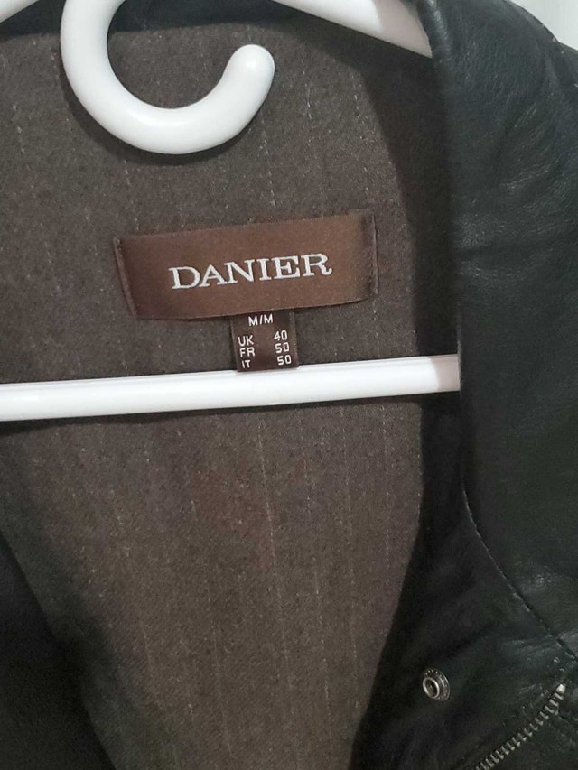 Men's Size M Black Danier Leather Coat w/ removable liner - photo 4
