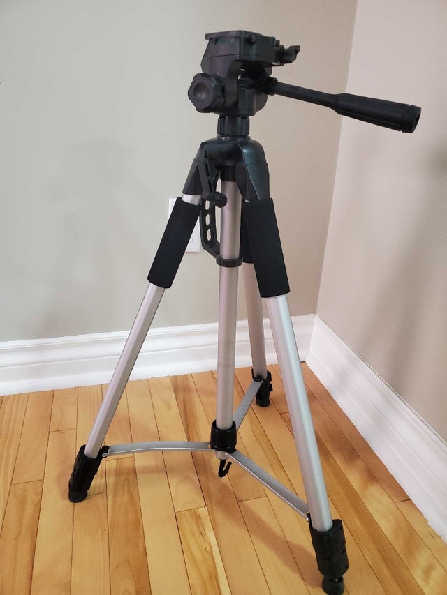 Camera Tripod w/ 2 Quick Release Pads, 27"-59" Height - photo 3