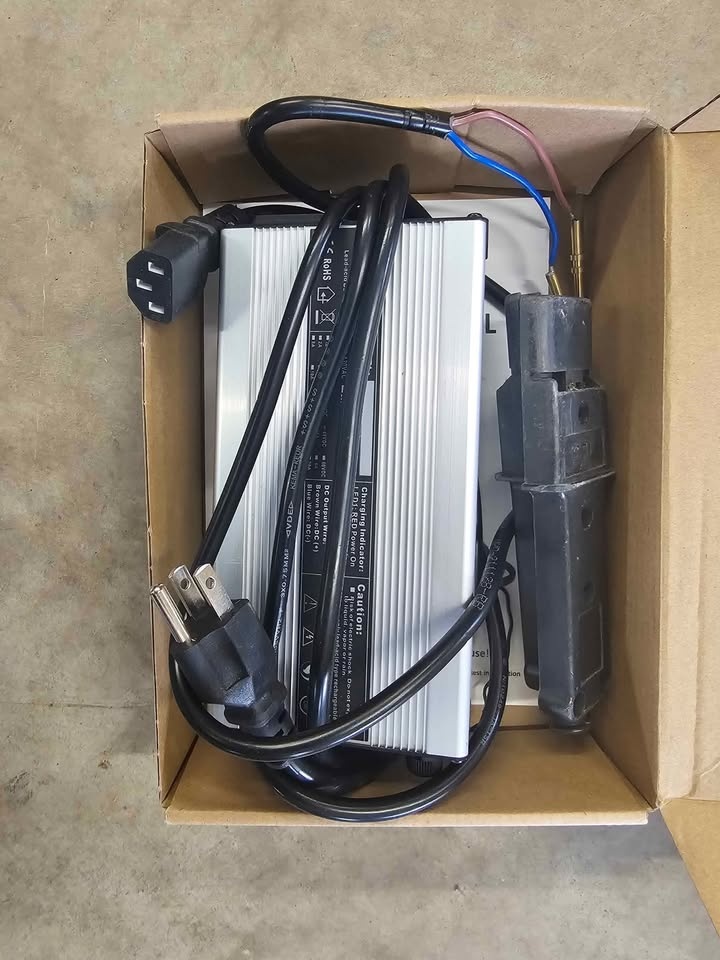 Yamaha Drive Golf Cart Charger - photo 2