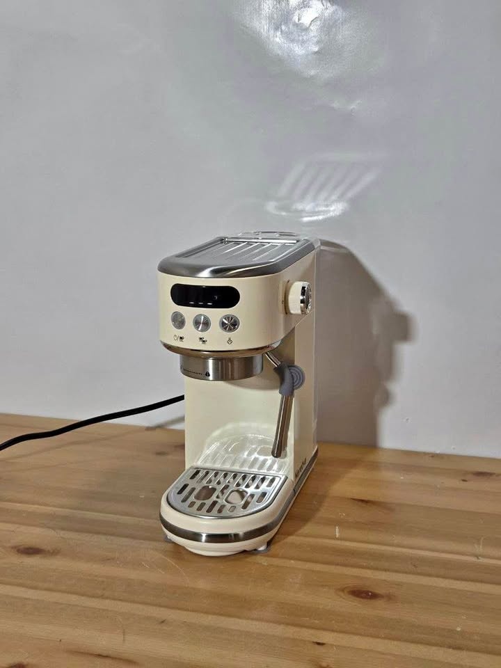 Neretva 20 Bar Espresso Machine with Milk Frother
