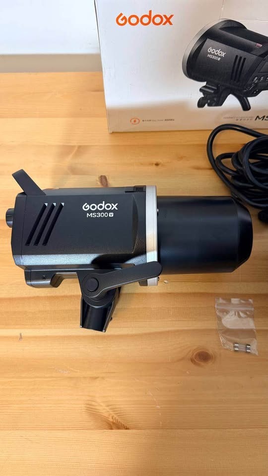 Godox MS300V 300W Studio Flash - Bowens Mount - photo 4