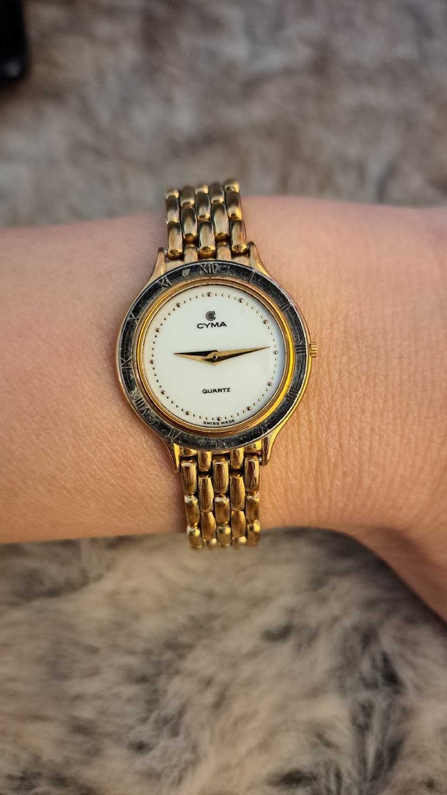 Vintage Cyma 18k Gold Plated Ladies Quartz Watch