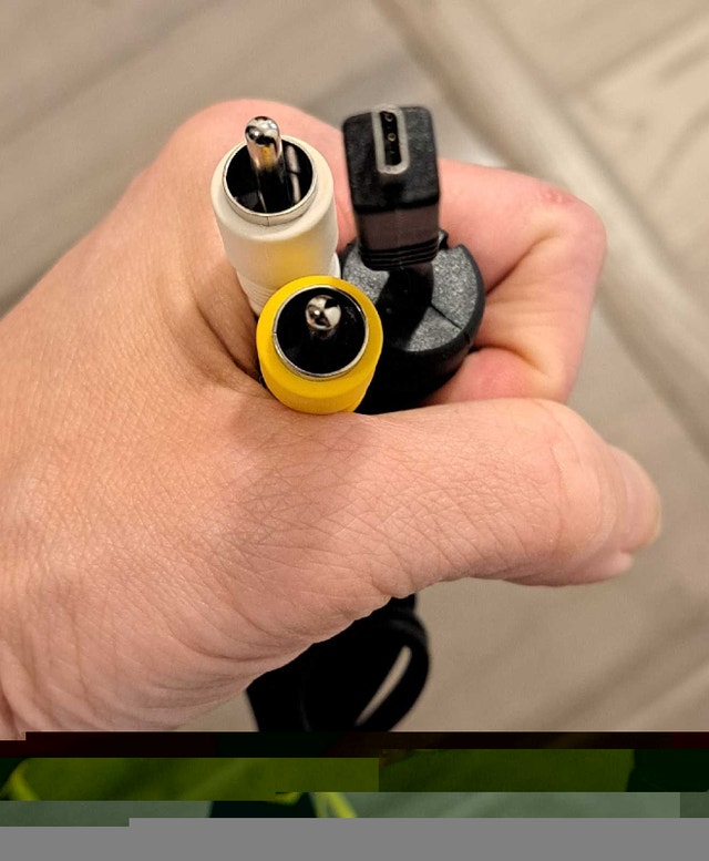 Brand New mini USB to RCA Cable - photo 2