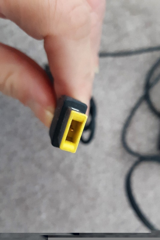 Lenovo 45W AC charger/adapter adlx45dlc2a - photo 2