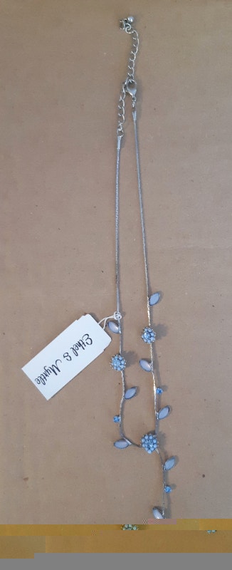 Brand New Necklace in box - photo 2
