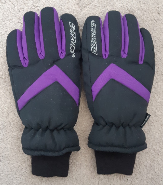 Brand New Winter SKi Gloves for Women