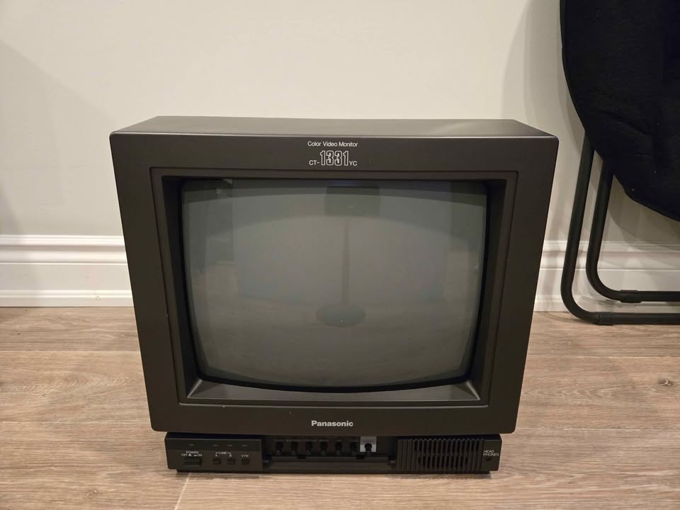 Panasonic CT-1331YC 13" Professional Color Video Monitor - Retro - photo 2