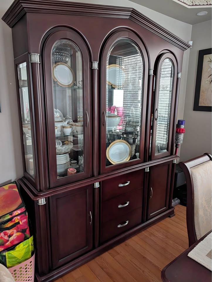 Dining Room Hutch / Armoire