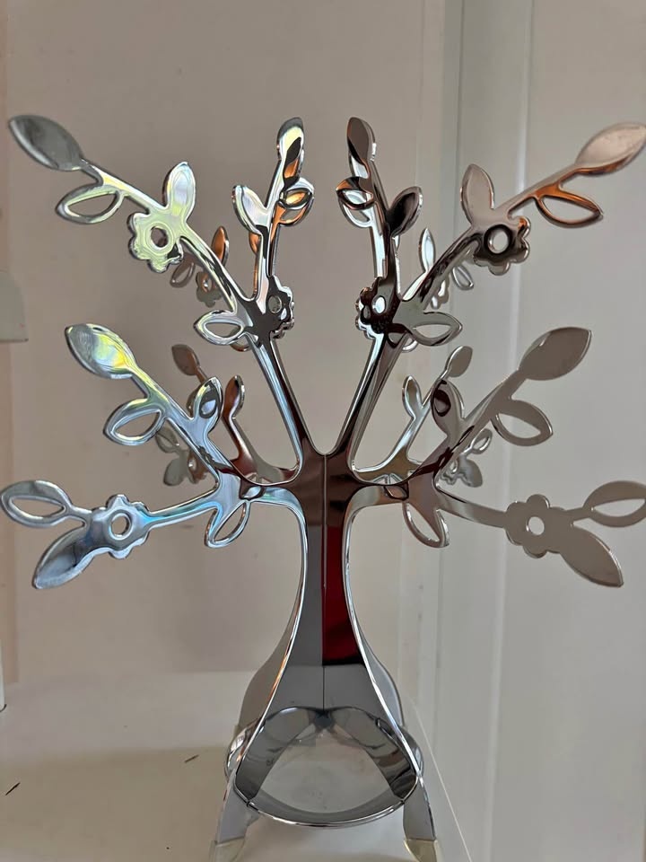 Elegant Silver Jewelry Tree - Modern Necklace & Earring Holder