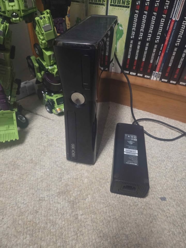 Xbox 360 Consoles w/ Controllers & Games - photo 2