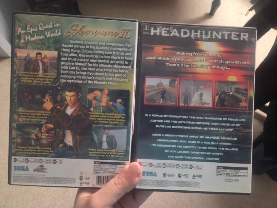 Shenmue 2 & Headhunter (Dreamcast) - photo 2