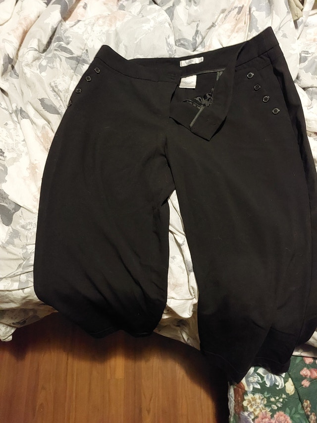 Black Dress Capris