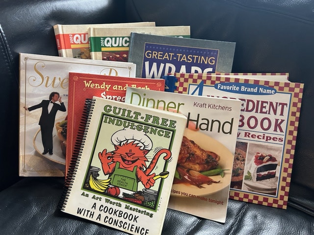 Box of Recipe Books - photo 2