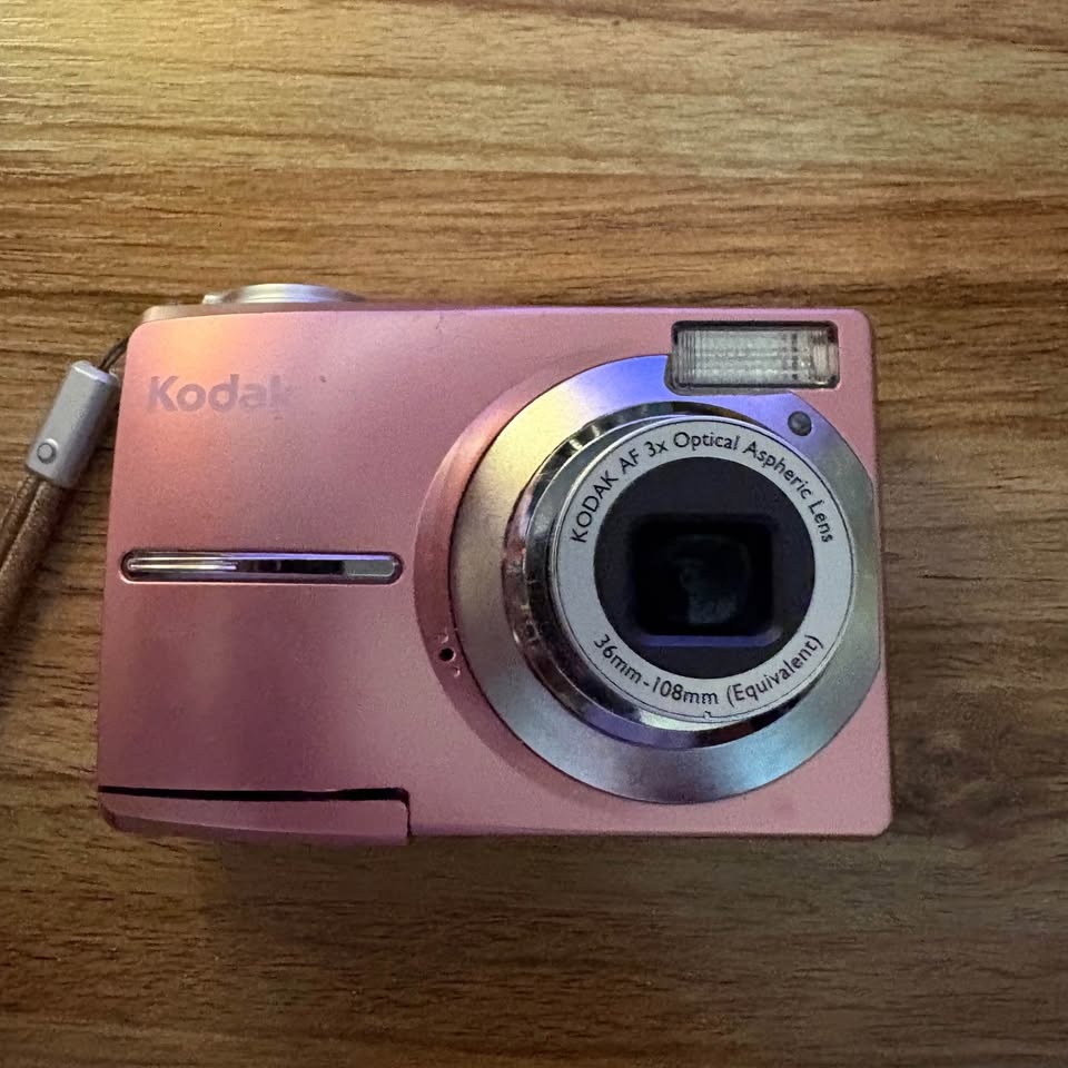 Pink Kodak Camera - photo 4