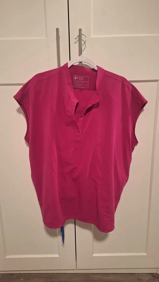 FIGS Raspberry Sorbet Set & Vivid Red Rafaela Top for sale image indicator(3)