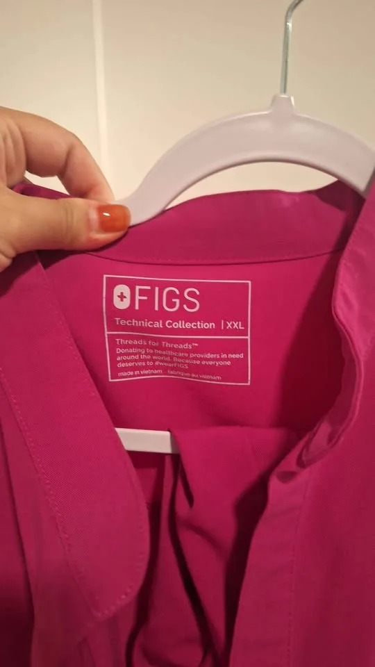 FIGS Raspberry Sorbet Set & Vivid Red Rafaela Top for sale image indicator(4)