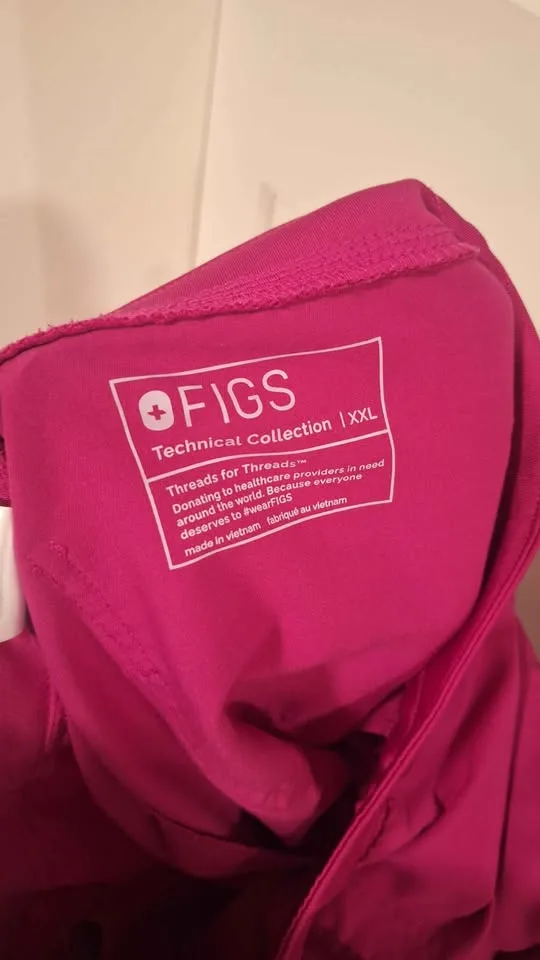 FIGS Raspberry Sorbet Set & Vivid Red Rafaela Top for sale image indicator(6)