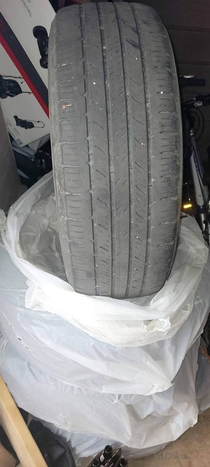 Ford Rims and Michelin Tires - photo 3
