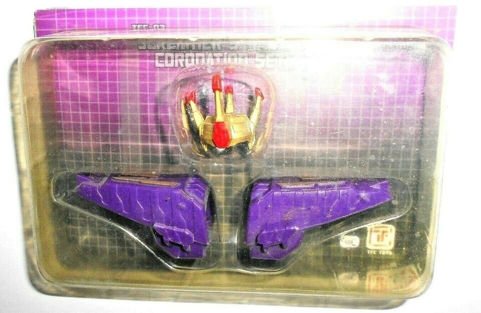 Transformers Starscream Coronation Set Crown and Cape