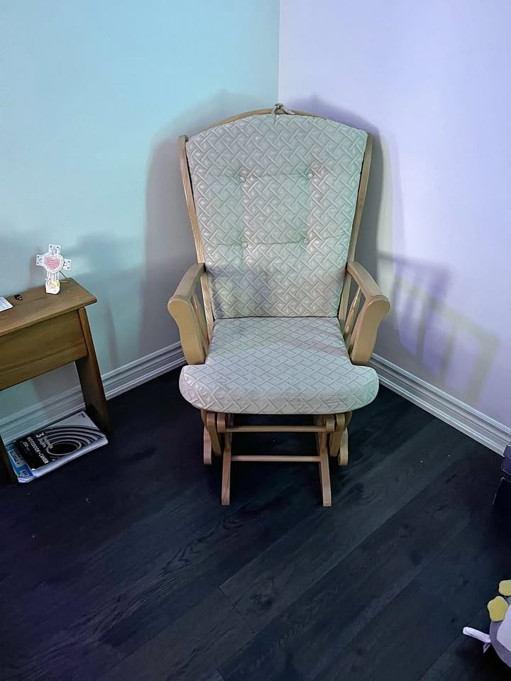 Rocking Chair with padding