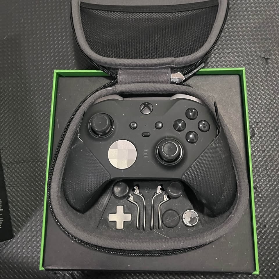 Xbox Elite Series 2 Controller - Full Pro Kit - photo 2