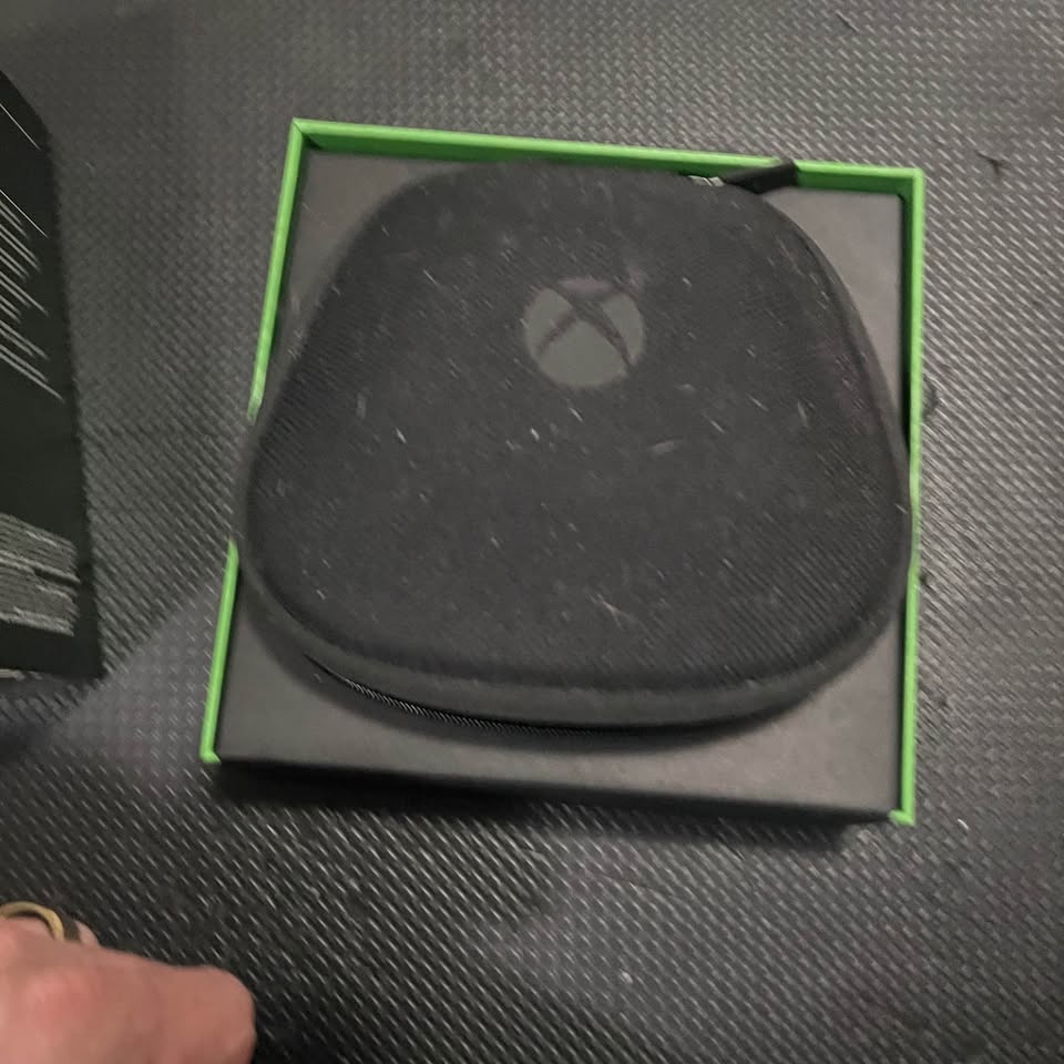 Xbox Elite Series 2 Controller - Full Pro Kit - photo 3