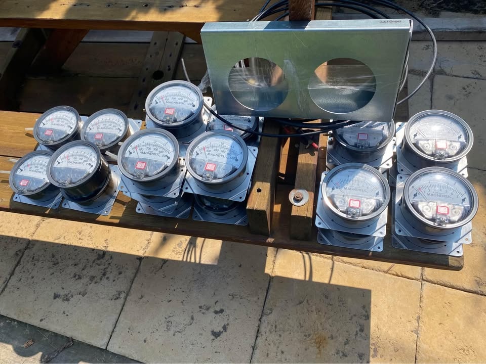 Dwyer Magnahelic Gauges - Pressure Differential - photo 4