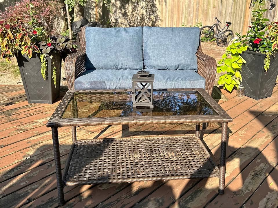 PATIO SET