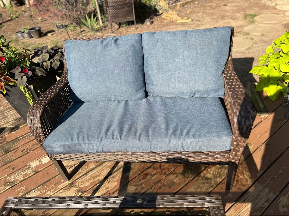 PATIO SET - photo 2
