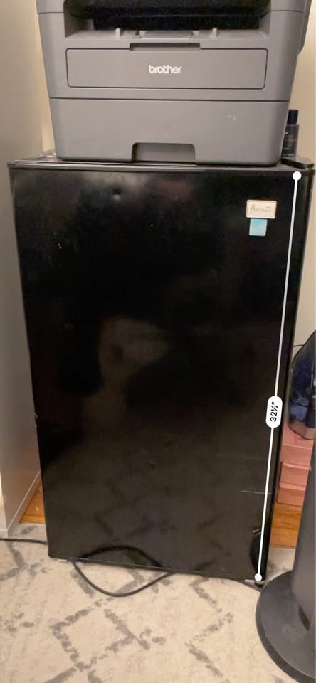 Mini fridge with freezer shelf - photo 3
