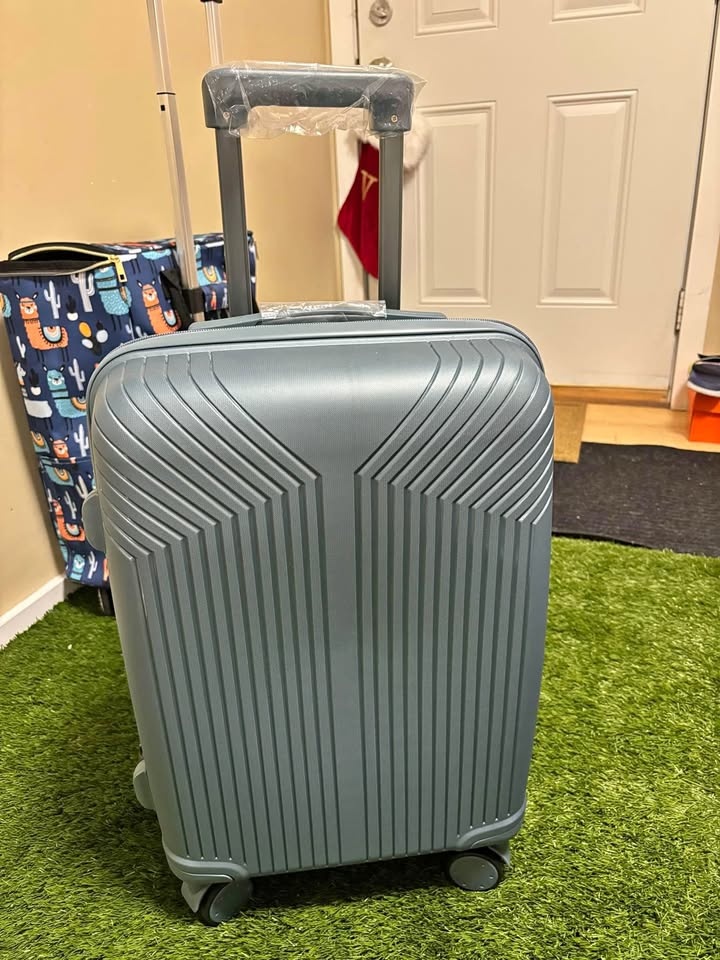 New Light Blue 22in Hardshell Carry-On Suitcase
