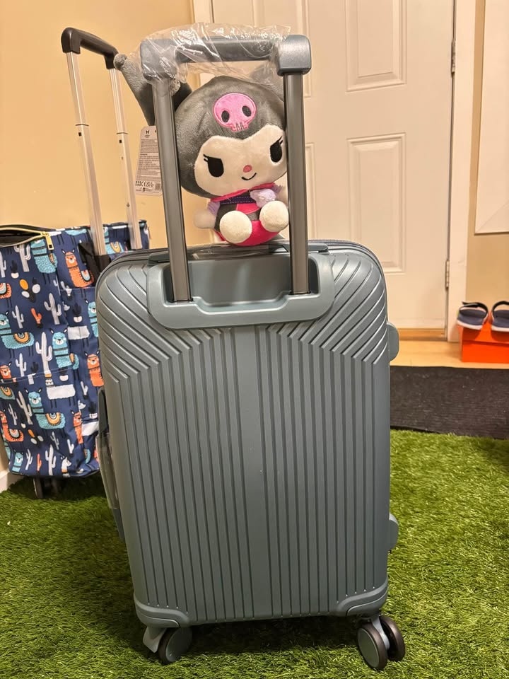 New Light Blue 22in Hardshell Carry-On Suitcase - photo 3