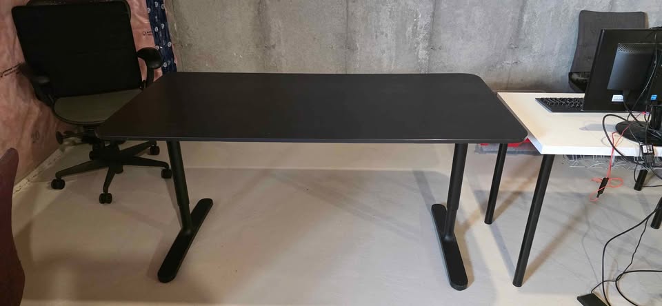 Bekant desk - photo 2