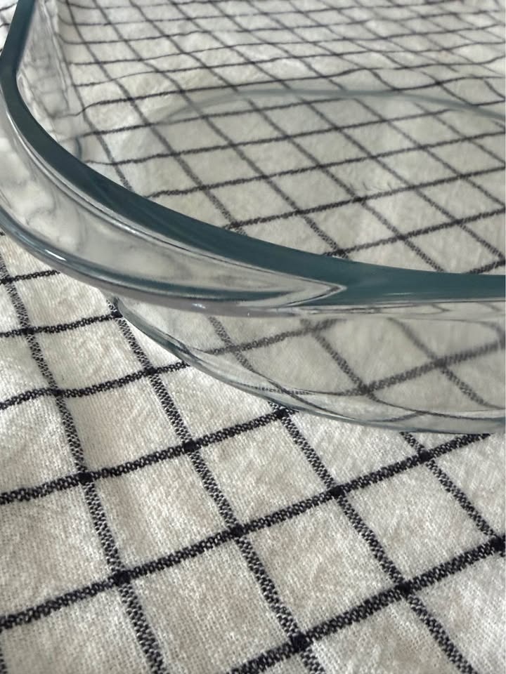 Glass Oven Dishes & Baking Sheets – Like New - photo 3