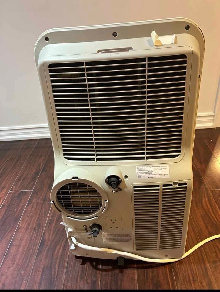 Danby 12000 BTU Air Conditioner - photo 3