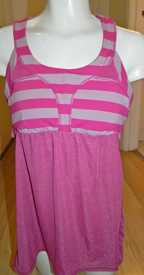 LULULEMON 2 IN RUN TANK...size 10...EUC..