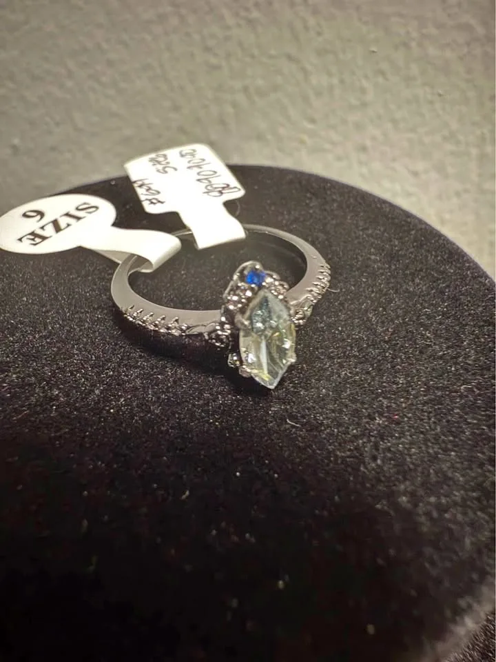 Size 6 oval ring with cubic zirconia stones thumbnail