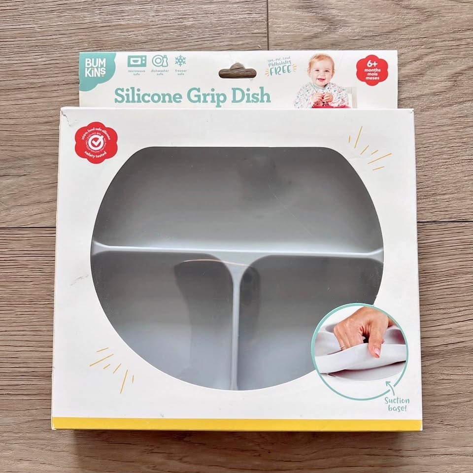 Brand new Bumkins silicone grip dish, baby suction plate