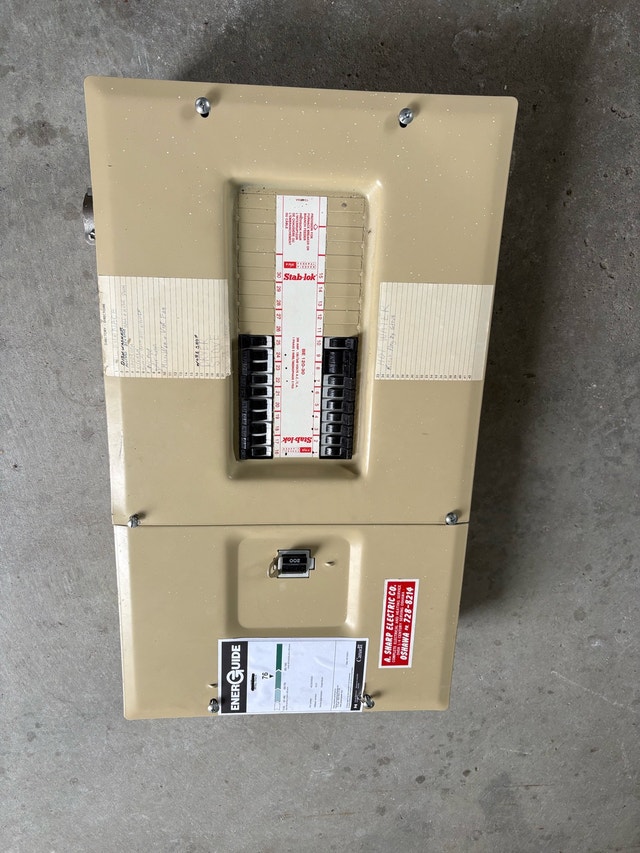 200 Amp Electrical Panel - Federal Pioneer