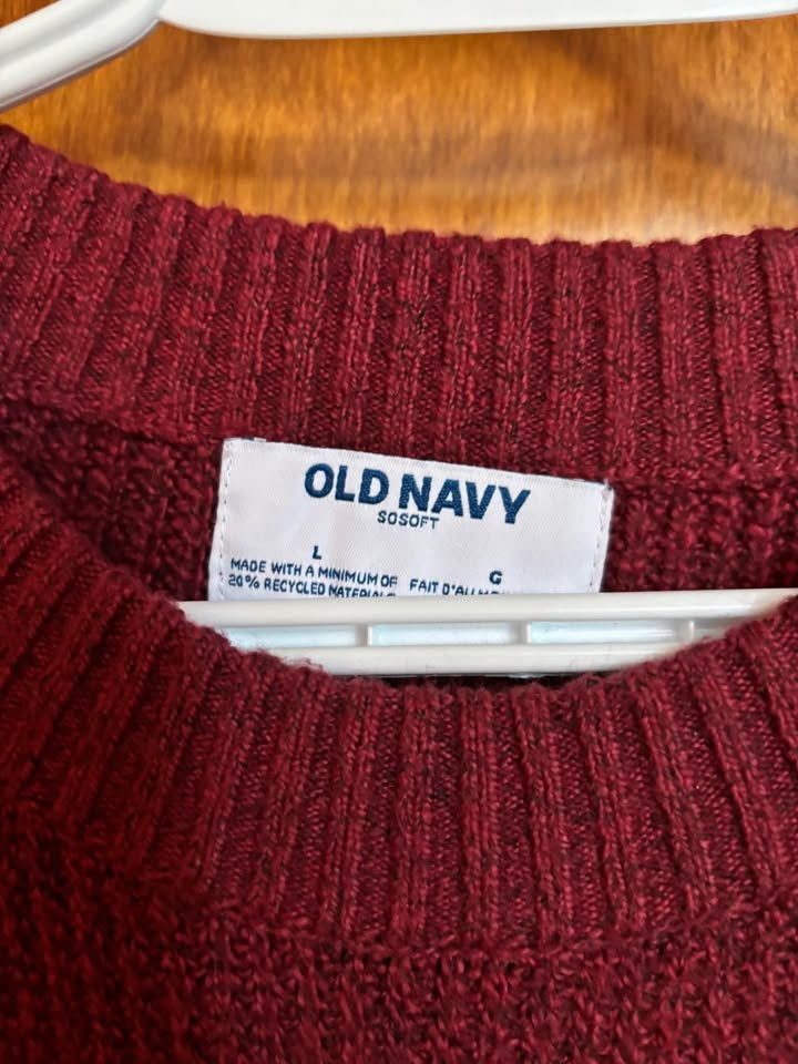 Old Navy red fleece sweater - photo 2