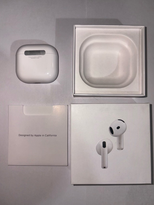 AirPod 4’s with charging case - photo 2