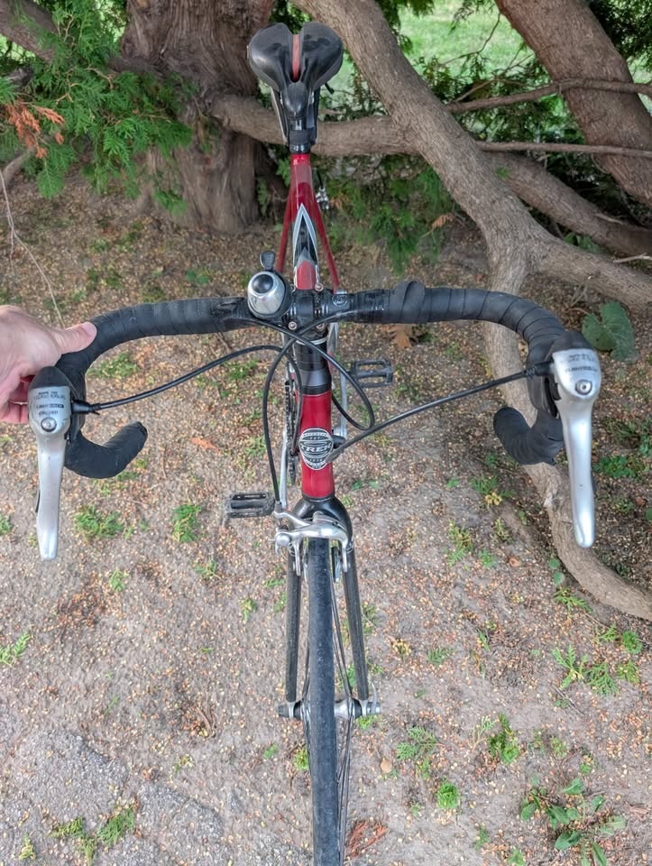 Trek 1200 Road Bike Candy Red - photo 2