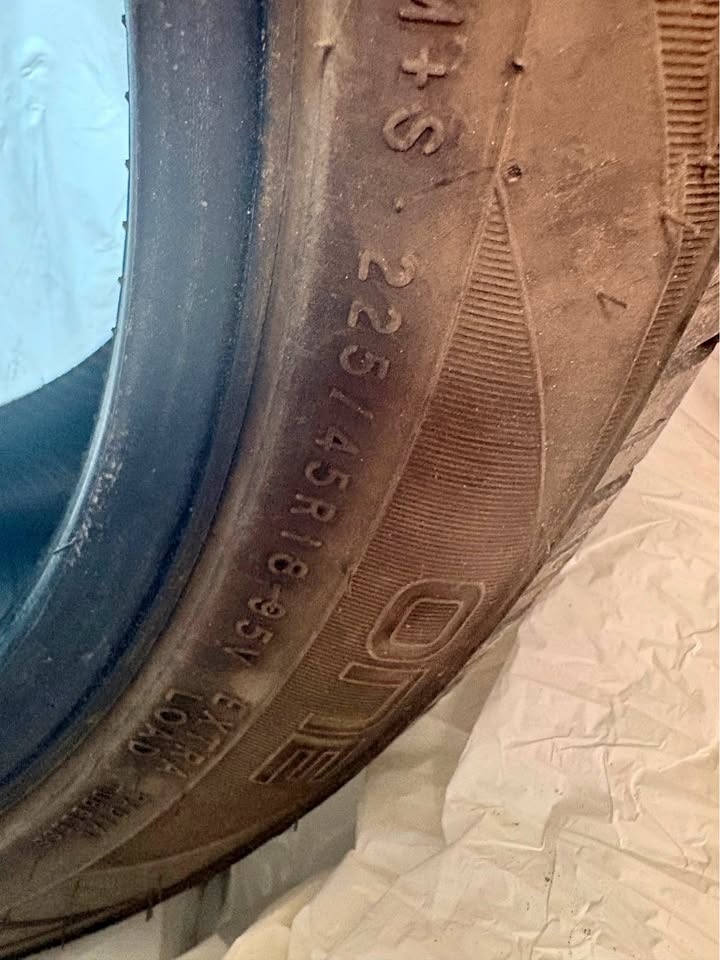 Set of 4 Tires - 225/45/18